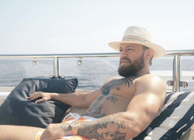 Sốc: Gã điên Conor McGregor bị bắt tại Pháp với cáo buộc tấn công tình dục và khoe thân nơi công cộng - Ảnh 1.