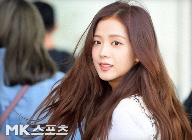 Jisoo có một điểm tuyệt phẩm ít người để ý nhưng lại là thứ làm nên nhan sắc nữ thần - Ảnh 1.