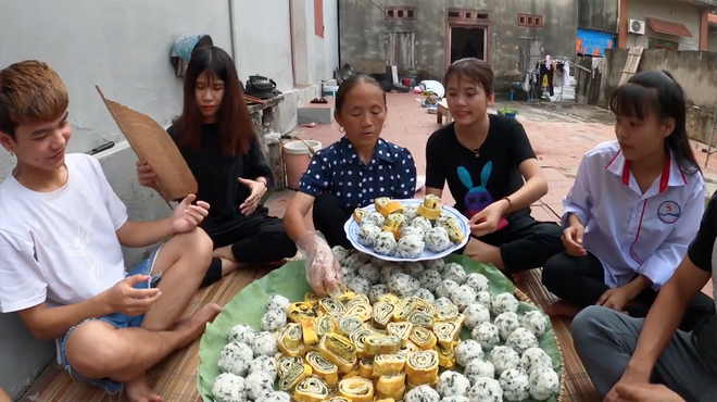 Sốc kh&ocirc;ng chịu được: Th&igrave; ra cũng c&oacute; ng&agrave;y B&agrave; T&acirc;n Vlog l&agrave;m phụ đề clip, lại c&ograve;n l&agrave; tiếng Anh! - Ảnh 8.