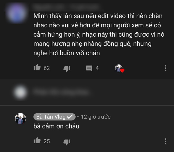 Mẹ con Bà Tân Vlog đều có động thái khác lạ sau vụ lùm xùm nấu cháo gà nguyên lông và bị Bà Lý Vlog “cà khịa” - Ảnh 6. Mẹ con Bà Tân Vlog đều có động thái khác lạ sau vụ lùm xùm nấu cháo gà nguyên lông và bị Bà Lý Vlog “cà khịa” - Ảnh 6.