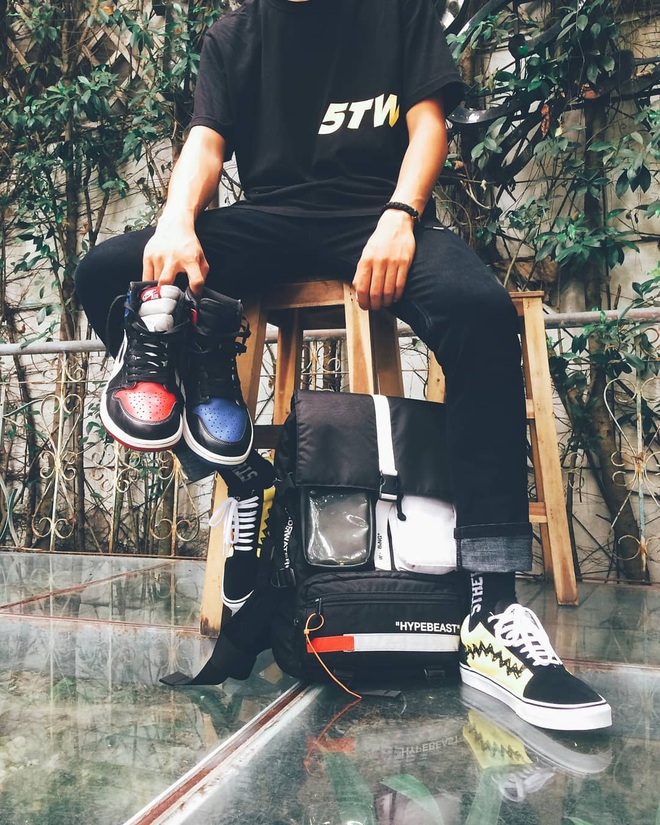 Thanh niên An Giang làm nổ ra tranh cãi khi khoe lấy tiền 2 năm bốc vác để sắm đôi giày 28 triệu đồng - Ảnh 4.