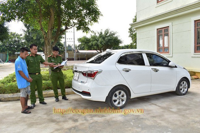  Bắt nóng kẻ nghiện ma túy siết cổ, cướp taxi trong đêm  - Ảnh 2.