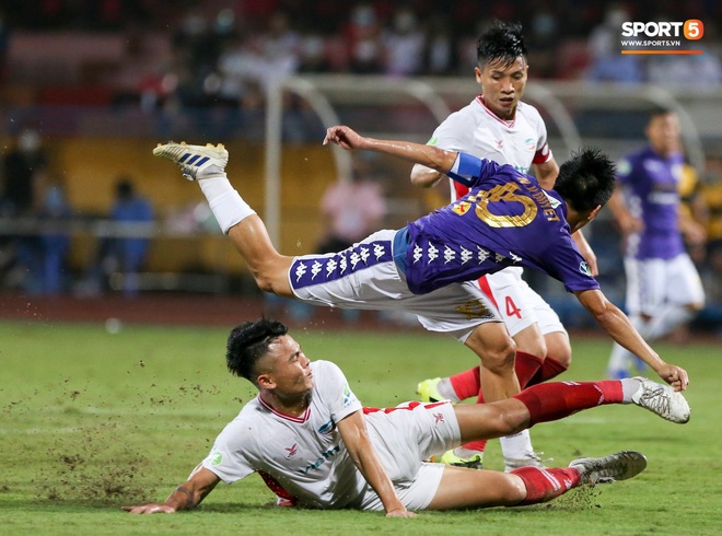 Không cản được Quang Hải, Tiến Dũng và Quế Ngọc Hải đừng mơ vô địch V.League 2020 - Ảnh 1.