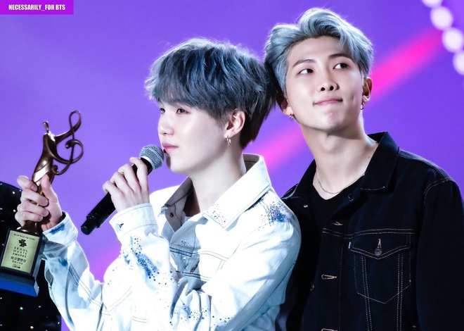Những lần BTS trực tiếp cà khịa đồng nghiệp: Từ iKON cho đến nhà sản xuất của BIGBANG cũng không tha? - Ảnh 2.