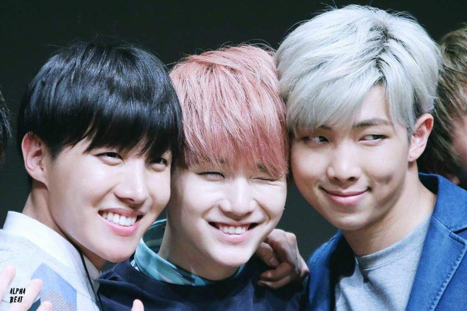 Những lần BTS trực tiếp cà khịa đồng nghiệp: Từ iKON cho đến nhà sản xuất của BIGBANG cũng không tha? - Ảnh 7.