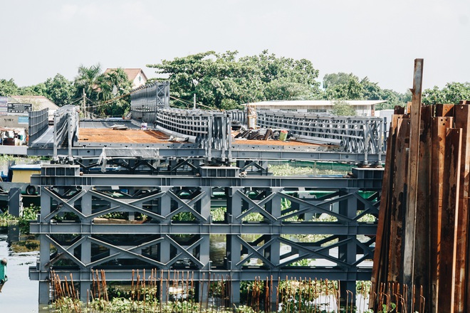 Cận cảnh cầu sắt hiện đại gần 80 tỷ đồng, sắp thay thế bến phà cuối cùng trong nội thành Sài Gòn - Ảnh 6.