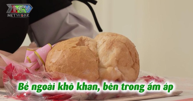Cô nàng mang ổ bánh mì làm quà khi đi show hẹn hò, nam chính không chê mà còn muốn hỏi cưới  - Ảnh 3.