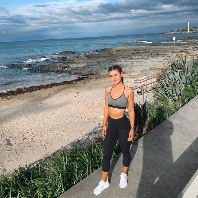Cô gái người Úc khoe body hậu giảm cân đầy ngoạn mục trên TikTok: giảm 25kg mà không cần từ bỏ đồ ăn vặt - Ảnh 8.