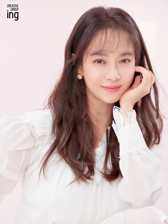Cắt m&aacute;i sương sương đổi gi&oacute;, mợ ngố Song Ji Hyo g&acirc;y b&atilde;o với diện mạo hack tuổi đỉnh cao: Ai ngờ chị đ&atilde; đạt ngưỡng U40? - Ảnh 3.