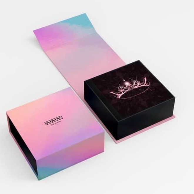 Full album đầu tay của BLACKPINK đạt 800 nghìn bản đặt trước, ngôi vị "nữ hoàng bán đĩa" của TWICE đổi chủ đến nơi rồi? - Ảnh 3. Full album đầu tay của BLACKPINK đạt 800 nghìn bản đặt trước, ngôi vị "nữ hoàng bán đĩa" của TWICE đổi chủ đến nơi rồi? - Ảnh 3.