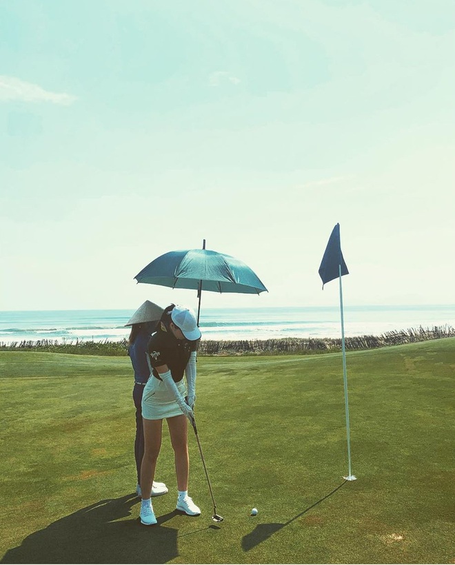 Bắt bài chụp ảnh của dàn gái xinh sân golf, chỉ một bức hình mà khoe đủ combo đẹp - khoẻ - sang - Ảnh 5.