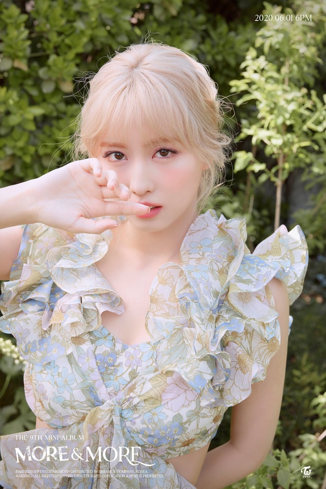 Biết Momo (TWICE) có vòng 1 đầy đặn, stylist ra tay sửa váy đầy tinh tế để cô không hở ác liệt như Rosé (BLACKPINK) - Ảnh 6.