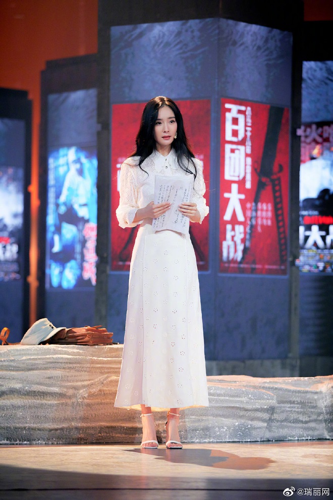 Đụng v&aacute;y với Seo Ye Ji, Dương Mịch đ&atilde; gặp kỳ ph&ugrave;ng địch thủ: Bị lấn &aacute;t ho&agrave;n to&agrave;n về độ sang chảnh - Ảnh 8.