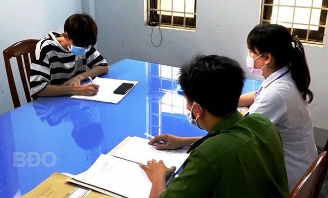  B&igrave;nh Định: Vừa bị phạt 7,5 triệu đồng, một qu&aacute;n karaoke tiếp tục t&aacute;i phạm  - Ảnh 1.