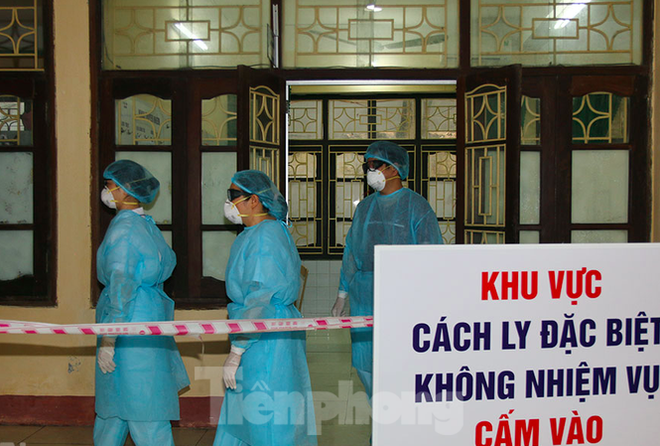 Bệnh nhân ở Hà Nam bất ngờ dương tính SARS-CoV-2 khi sắp xuất viện - Ảnh 1.