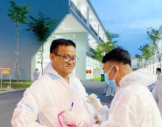 Điều h&agrave;ng chục người khỏe mạnh v&agrave;o chăm 53 trẻ sơ sinh từ H&agrave;n Quốc về phải c&aacute;ch ly - Ảnh 1.
