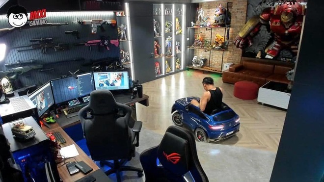 Độ Mixi được donate Đồ Long Đao trấn yểm trẻ tr&acirc;u, cậu con trai T&ugrave;ng S&oacute;i mới 3 tuổi đ&atilde; sở hữu si&ecirc;u xe cực xịn - Ảnh 6.