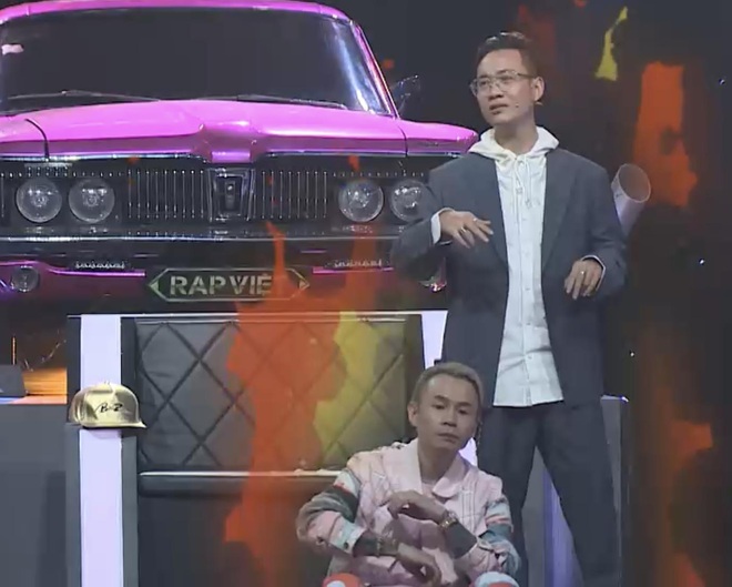 Thêm một màn tấu hài tưng bừng Rap Việt của Rhymastic và JustaTee: Làm luật sư biện hộ cho Wowy và Binz! - Ảnh 5.