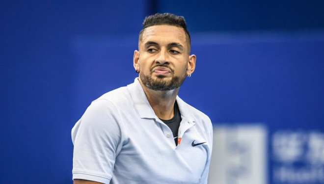 Thừa cơ tay vợt số 1 thế giới gặp nạn, Bad boy Nick Kyrgios lại bày trò cà khịa đàn anh - Ảnh 3.