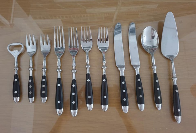 Mổ xẻ bộ sưu tập th&igrave;a l&ecirc;n đến con số h&agrave;ng trăm của c&ocirc; g&aacute;i H&agrave; Nội: Mỗi loại c&oacute; c&ocirc;ng dụng ri&ecirc;ng, tương ứng với từng m&oacute;n ăn cụ thể - Ảnh 3.