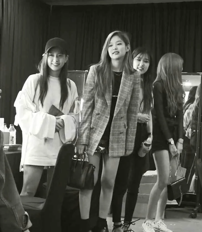 L&yacute; do BLACKPINK trở th&agrave;nh đ&agrave;n em hiếm hoi nhờn được với &ocirc;ng tr&ugrave;m Kpop G-Dragon - Ảnh 3.