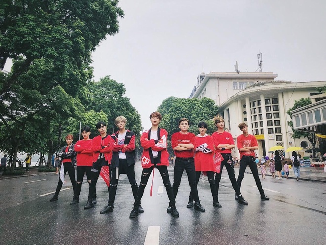L&yacute; giải sức h&uacute;t vượt bậc của đại diện Việt Nam Hanbin tại show sống c&ograve;n nh&agrave; Big Hit! - Ảnh 8.