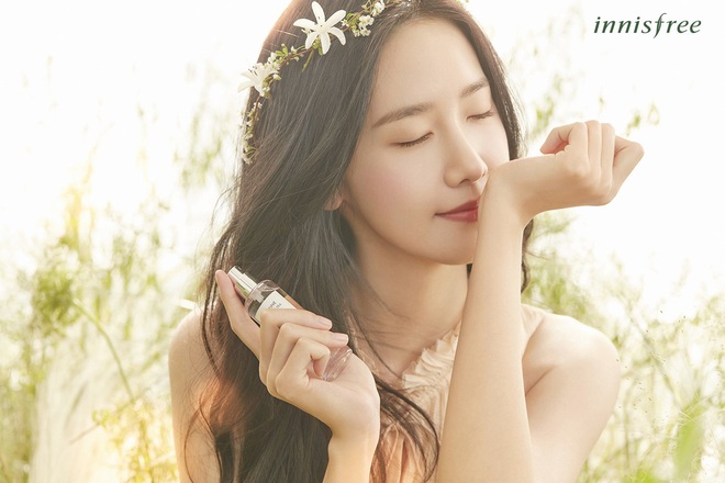 Yoona đã từ em gái quốc dân lên bà hoàng như thế nào? Xem lại 3 thời kỳ làm nàng thơ quảng cáo của cô thì rõ - Ảnh 11.