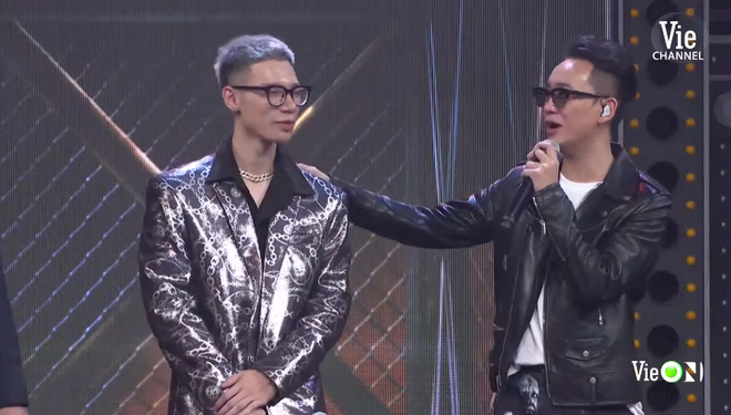 Sau đêm Chung kết 1 mờ nhạt, MCK đã được trở lại là chính mình, bắn rap melody cực bốc cùng JustaTee! - Ảnh 6. Sau đêm Chung kết 1 mờ nhạt, MCK đã được trở lại là chính mình, bắn rap melody cực bốc cùng JustaTee! - Ảnh 6.