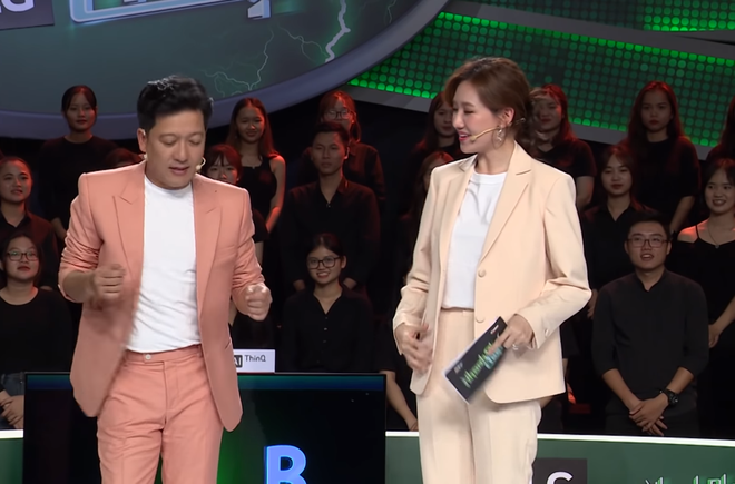 Trường Giang - Hari Won trổ t&agrave;i cover vũ đạo BTS, Jack được gọi l&agrave;... ho&agrave;ng tử nhạc sến ở Nhanh Như Chớp - Ảnh 2.