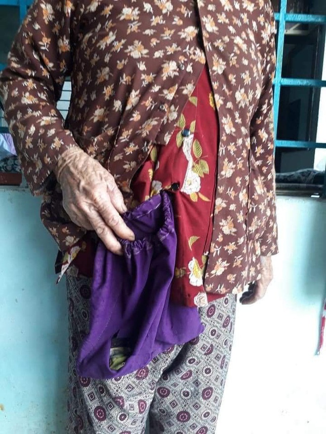 Bắt kẻ đi &ocirc;t&ocirc; cứu trợ miền Trung lừa cụ b&agrave; 83 tuổi lấy v&agrave;ng v&agrave; 6,5 triệu đồng - Ảnh 3.