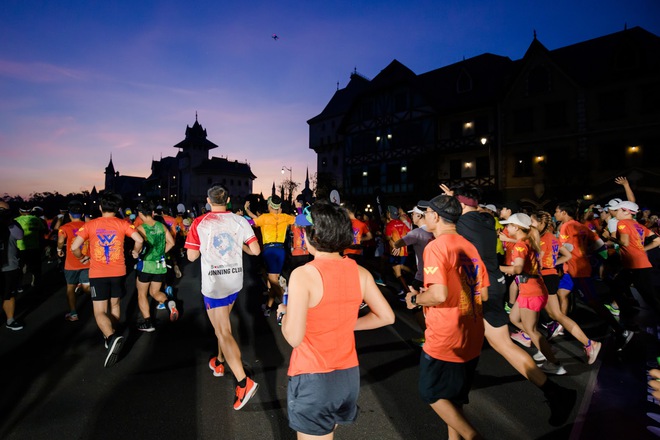 360 độ cùng WOW Marathon Vinpearl Phú Quốc 2020: Trải nghiệm cực cool với đường chạy tuyệt đẹp, kỳ nghỉ dưỡng thể thao trong mơ của mọi nhà đây rồi! - Ảnh 1.