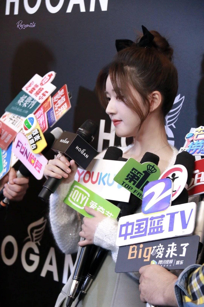Mỹ nh&acirc;n tr&agrave; xanh Triệu Lộ Tư lộ diện sau loạt drama: Visual si&ecirc;u xinh, nhan sắc cận cảnh g&acirc;y cho&aacute;ng với sống mũi cao v&uacute;t - Ảnh 8.