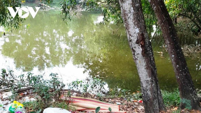 Bình Dương: Bà làm việc nhà, 2 bé gái 3 tuổi rơi xuống hồ nước tử vong - Ảnh 1. Bình Dương: Bà làm việc nhà, 2 bé gái 3 tuổi rơi xuống hồ nước tử vong - Ảnh 1.