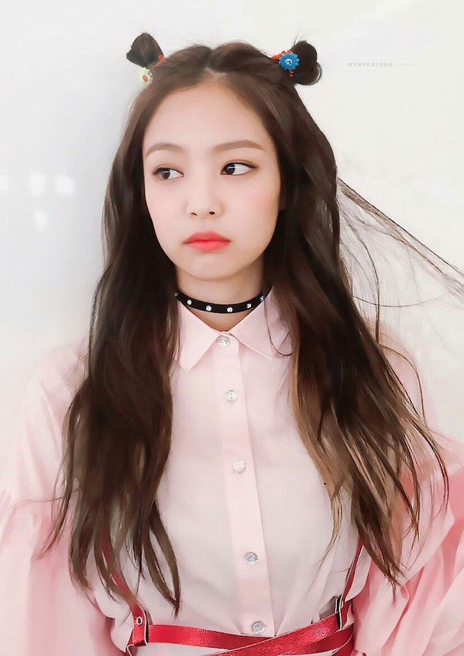 Netizen giật mình nhận ra em út aespa giống Jennie (BLACKPINK) bất ngờ, đối thủ má bánh bao nhưng có xứng tầm? - Ảnh 5.