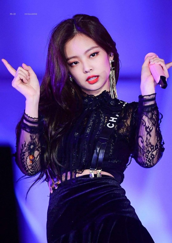 Netizen giật mình nhận ra em út aespa giống Jennie (BLACKPINK) bất ngờ, đối thủ má bánh bao nhưng có xứng tầm? - Ảnh 6.