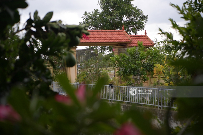 Độc quyền: Cận cảnh phòng riêng và loạt bằng khen của Hoa hậu Việt Nam Đỗ Thị Hà trong cơ ngơi rộng hàng trăm m2 ở Thanh Hoá - Ảnh 9. Độc quyền: Cận cảnh phòng riêng và loạt bằng khen của Hoa hậu Việt Nam Đỗ Thị Hà trong cơ ngơi rộng hàng trăm m2 ở Thanh Hoá - Ảnh 9.