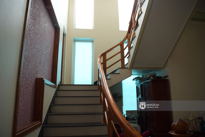 Độc quyền: Cận cảnh phòng riêng và loạt bằng khen của Hoa hậu Việt Nam Đỗ Thị Hà trong cơ ngơi rộng hàng trăm m2 ở Thanh Hoá - Ảnh 22. Độc quyền: Cận cảnh phòng riêng và loạt bằng khen của Hoa hậu Việt Nam Đỗ Thị Hà trong cơ ngơi rộng hàng trăm m2 ở Thanh Hoá - Ảnh 22.