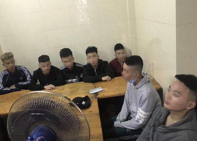 Vụ h&agrave;ng chục thanh, thiếu ni&ecirc;n truy s&aacute;t nhau: Rợn người với những hung kh&iacute; được sử dụng - Ảnh 3.