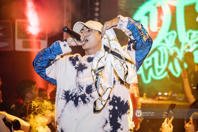 Nguyên gang OTD chơi lớn tặng iPhone 12 mừng sinh nhật Lăng LD, hai thí sinh Rap Việt bất ngờ đến góp vui - Ảnh 7. Nguyên gang OTD chơi lớn tặng iPhone 12 mừng sinh nhật Lăng LD, hai thí sinh Rap Việt bất ngờ đến góp vui - Ảnh 7.