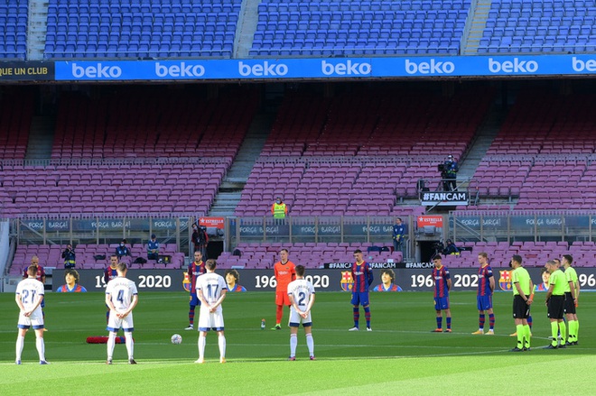 Barca đại thắng 4-0, Messi ghi bàn và mặc chiếc áo tri ân Maradona - Ảnh 1.