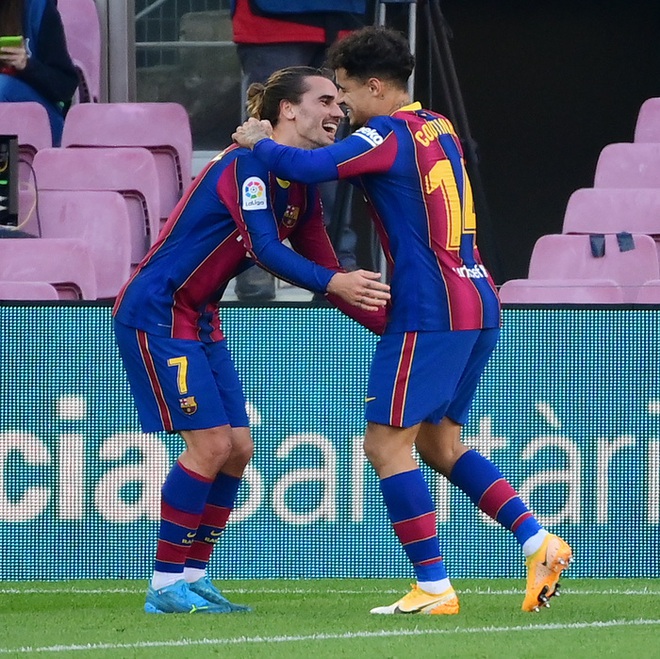 Barca đại thắng 4-0, Messi ghi bàn và mặc chiếc áo tri ân Maradona - Ảnh 8.
