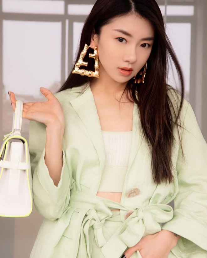 Người tình của Angela Baby khoe ảnh bà xã bụng bầu vượt mặt, netizen râm ran tìm thông tin bạn gái cũ là thiên kim Dior - Ảnh 5.