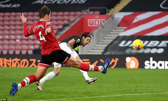 Cavani nhắc nhở về bài học của Sir Alex mà Solskjaer đã quên - Ảnh 2.