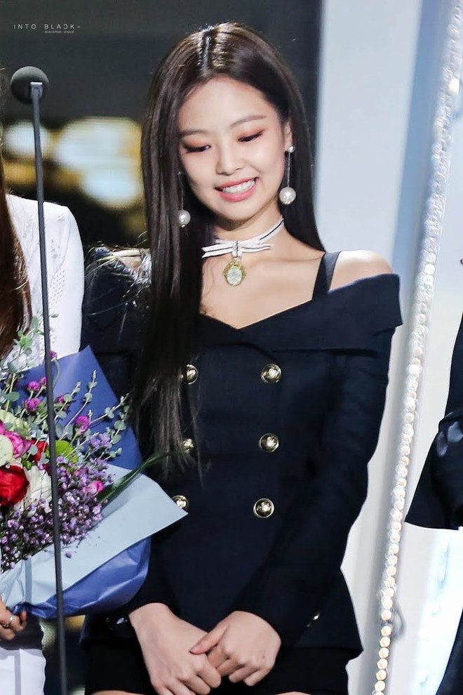 Jennie trả lời tinh tế khi BLACKPINK được gọi là nhóm nữ đình đám nhất thế giới, tiết lộ sự thật phũ phàng ngoài đời - Ảnh 3.