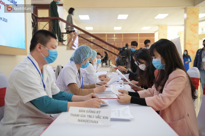 Tình nguyện viên thử nghiệm vaccine Covid-19 của Việt Nam được mua bảo hiểm rủi ro - Ảnh 1.