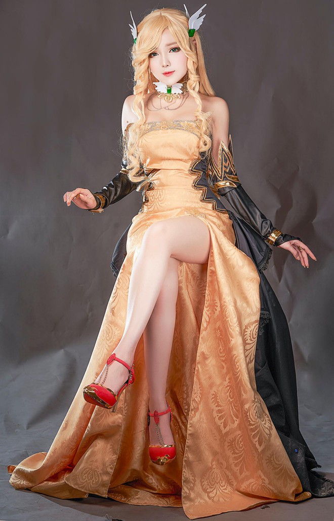 Chiêm ngưỡng những bộ ảnh cosplay bắt mắt của Trang Đỗ Bít Tết, nàng coser cực kỳ gợi cảm với vòng một khủng - Ảnh 7.