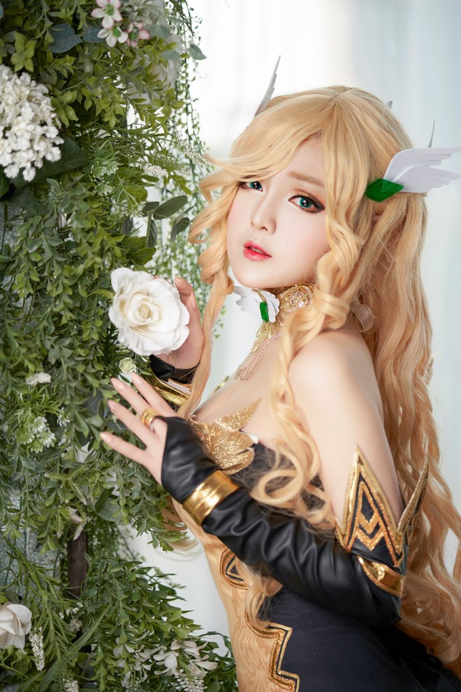 Chiêm ngưỡng những bộ ảnh cosplay bắt mắt của Trang Đỗ Bít Tết, nàng coser cực kỳ gợi cảm với vòng một khủng - Ảnh 8.