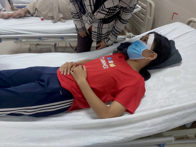 Thêm vụ nữ sinh lớp 7 bị nam thanh niên đánh nhập viện sau va chạm giao thông ở Tây Ninh - Ảnh 1.