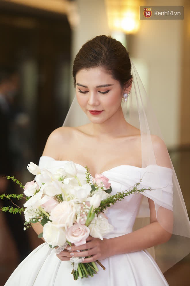 Nhan sắc cô dâu Thu Hoài trong ngày cưới chồng CEO: Phong độ xinh đẹp không giảm dù chỉ 1mm! - Ảnh 5.