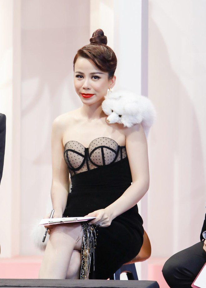 Hoa hậu Oanh Lê đính chính ồn ào mặc áo lông thú ngồi ghế nóng Đại Sứ Hoàn Mỹ - Ảnh 2.